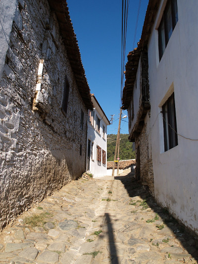 西伦斯村， 西伦斯村