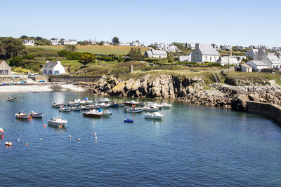 Plouhinec。Pors-Poulhan的小港口。Finistere。布列塔尼