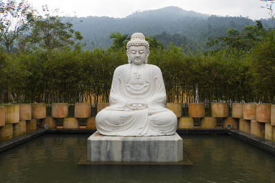 佛像在越南花园，大理石山，岘港，越南