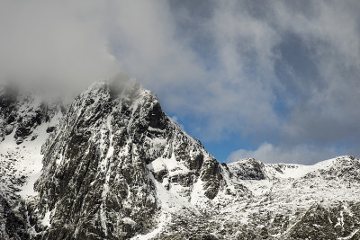 雪山和落基山脉