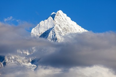 尼泊尔的塔木色库山，喜马拉雅山