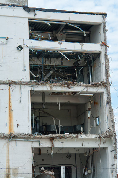 拆除建筑物