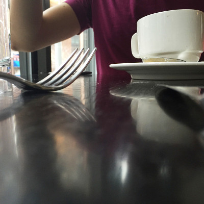 餐厅里的咖啡杯