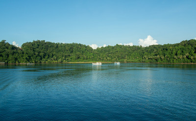 Koh Chang，山和清澈的大海
