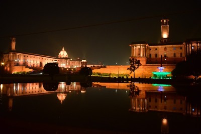 印度德里的Rashtrapati Bhawan五颜六色的夜景，著名的Rashtrapati Bhaw