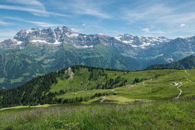 瑞士夏季阿尔卑斯山，Champery