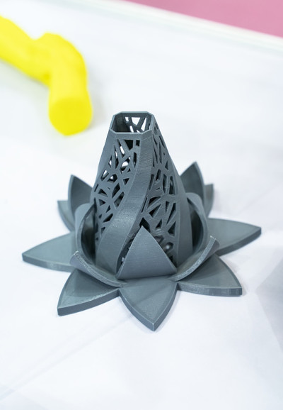 3 d打印机特写。进步的现代添加剂技术4.0工业革命