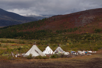 牧人在山里的营地。