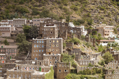 Rijal Almaa遗产村美丽的历史建筑全景