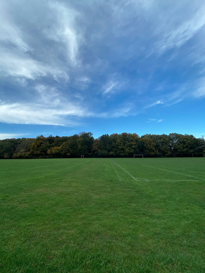英国当地公园的足球场