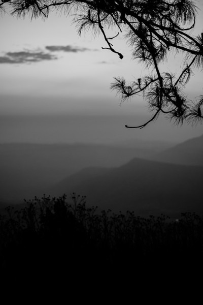 美丽的黑白日出观山景