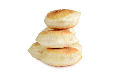 白面包上的饺子