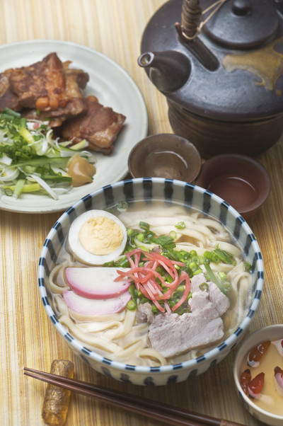 冲绳荞麦面当地美食/冲绳县