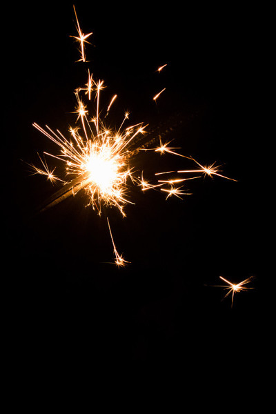 从Sparkler发出的火花。