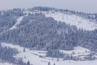 滑雪电梯