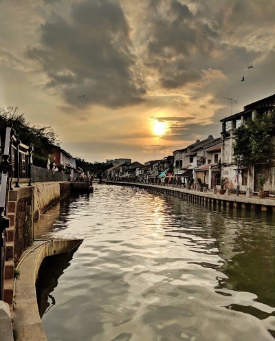 马六甲河之夜