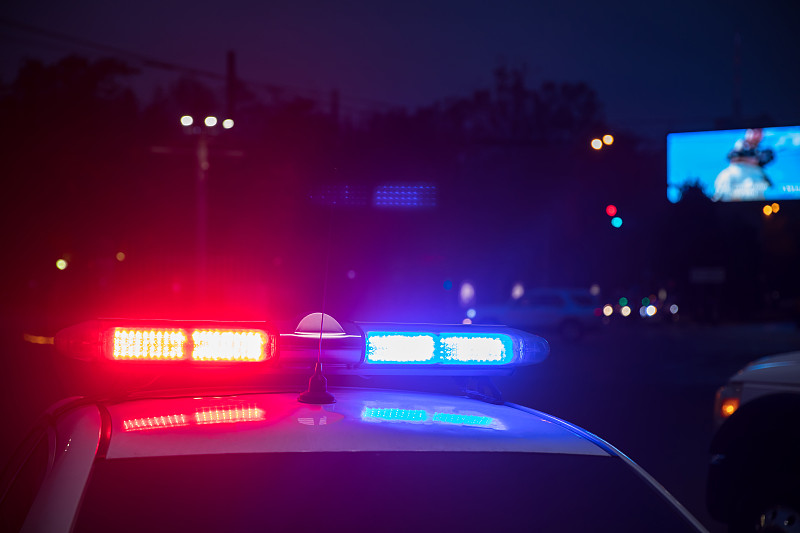 夜间警车