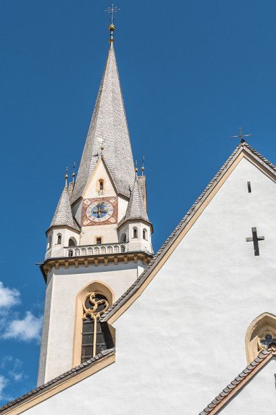 Pfarrkirche St. Andrä(圣安德鲁教堂)位于奥地利东蒂罗尔(Osttirol)的莲