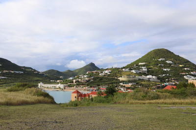 荷兰加勒比海圣马丁湾的美丽景色