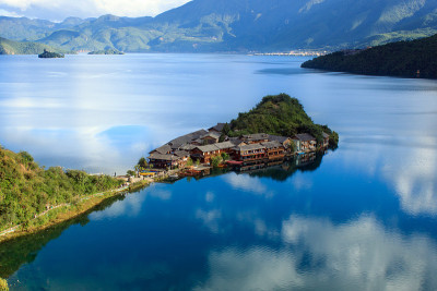泸沽湖迷人的风景