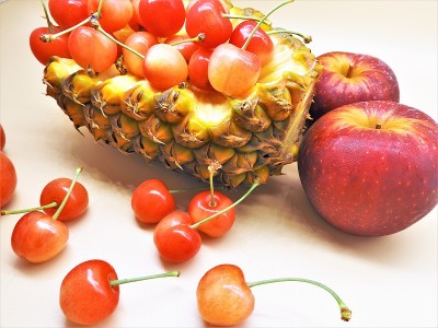 水果，樱桃，菠萝，李子