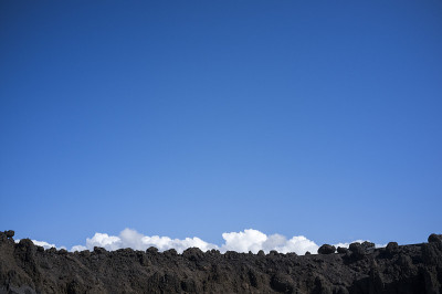 兰萨罗特的火山熔岩场，云彩和天空