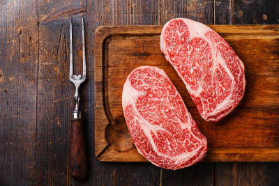 生鲜大理石肉牛排肋眼