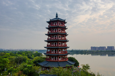 东莞华湖湿地公园的日出