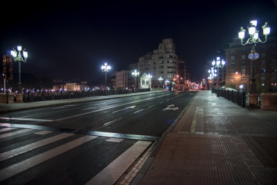 毕尔巴鄂的夜景。旅馆。《瓦斯科。西班牙。欧洲。