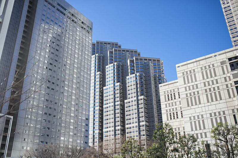 银座地区的天际线。日本东京建筑物的几何形状