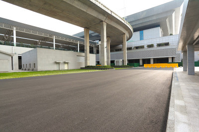 空路面地面与城市桥梁