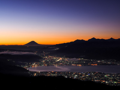 高博chi高地上的富士山晨光