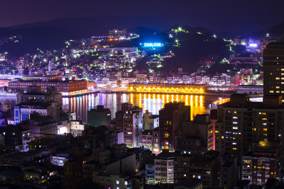 台湾，港口城市，基隆港，基隆市，码头夜景，