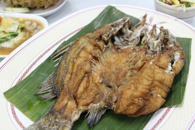 泰式炸海鲈鱼