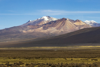 玻利维亚萨哈马国家公园附近的火山。