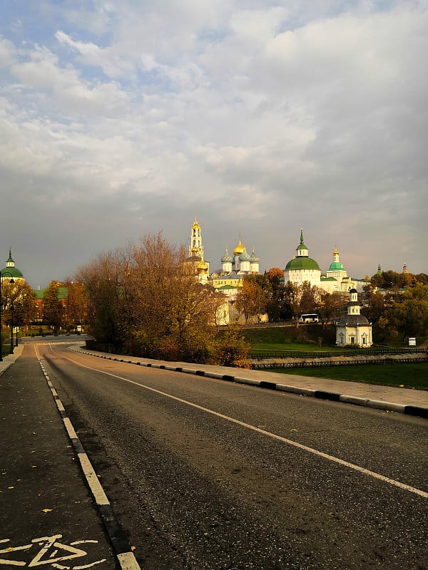 莫斯科地区，SERGIEV POSAD，俄罗斯- 2019年10月:三一Sergius Lavra建