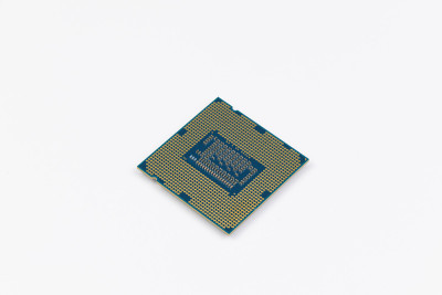 CPU隔离在白色背景上