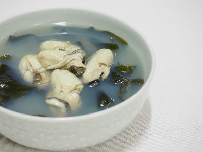 韩国美食牡蛎紫菜汤，美炖锅