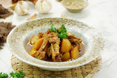 鸡肉炖菜，印尼菜
