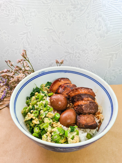 自制五花肉，鹌鹑蛋和炒长豆角蛋饭