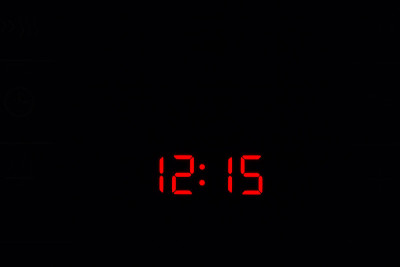 电子表12:15