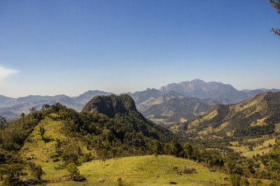 在巴西里约热内卢的弗莱堡新(nova friburgo)，可以看到被称为龙头的山顶