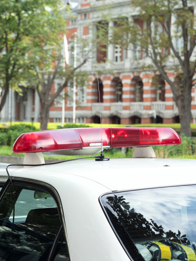 停止巡逻警车
