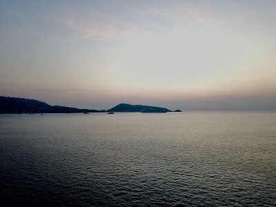 泰国普吉岛巴东海滩上空无人机拍摄