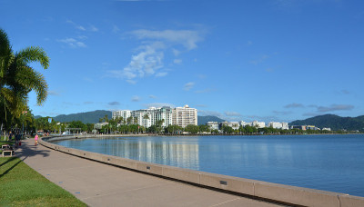 凯恩斯海滨天际线全景景观