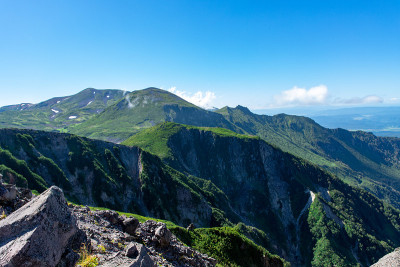 夏天的风景Kurodake峰会,北海道。