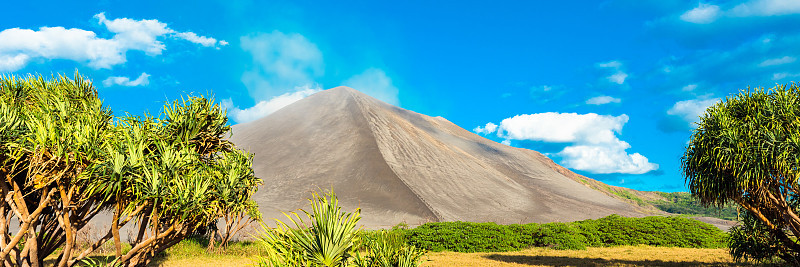 瓦努阿图塔纳岛亚苏尔火山。