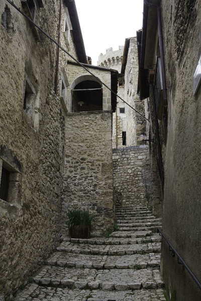 Abruzzi，桑吉村中世纪的圣斯特凡诺