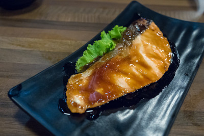 照烧鲑鱼烤日本料理