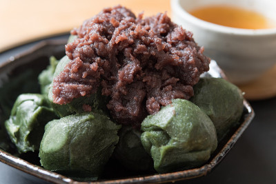 豆沙艾蒿饺子。